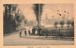 Belgique - Berloz - Le Centre Du Viillage - Edit. Henri Kaquet - Animé - Vélo - Clocher - Carte Postale Ancienne - Hannuit