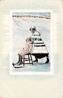 Fantaisies - Femmes - Une Mére Et Sa Fille Font De La Luge Sur La Glace - Carte Postale Ancienne - Mujeres