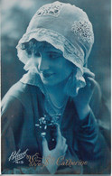 Fantaisies - Femmes - Jeune Femme Avec Un Bonnet Prairie à Dentelles - Carte Postale Ancienne - Femmes