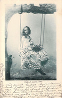 Fantaisies - Femmes - Jeune Femme Assise Sur Une Balançoire Accrochée à Un Arbre  - Carte Postale Ancienne - Femmes