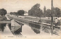 Nemours * Vue Sur La Passerelle * Pont - Nemours