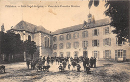 45-PITHIVIERS- ECOLE SAINT-GREGOIRE- COUR DE LA PREMIERE DIVISION - Pithiviers