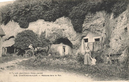 Château Du Loir * Les Maisons Dans Le Roc * Troglodytes * Attelage - Chateau Du Loir