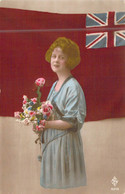 Fantaisie - Femme - Bouquet De Fleurs - Drapeau Britannique - Editeur : L.Branger - Carte Postale Ancienne - Femmes