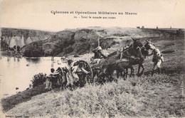 MILITARIA - Colonnes Et Operations Militaires Au Maroc - Tout Le Monde Aux Roues - Carte Postale Ancienne - Manöver