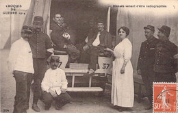 MILITARIA - Blessés Venant D'être Radiographiés - Carte Postale Ancienne - Guerre 1914-18