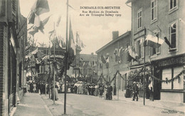 Dombasle Sur Meurthe * La Rue Mathieu De Dombasle * Arc De Triomphe Solvay 1909 * Fête Locale * Cordonnerie - Andere & Zonder Classificatie