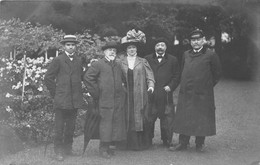 31-BAGNIERES-DE-LUCHON- CARTE-PHOTO-PROMENADE DANS LE PARC - Luchon