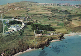 Camaret * Vue Aérienne Sur La Maison Familiales , Les Falaises Et La Plage De Veryac'h - Camaret-sur-Mer