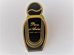 PINS PARFUMS FLACON PIERRE D'AMBRE PARFUMEUR / 33NAT - Perfume