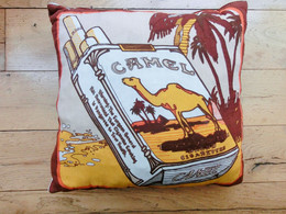 Cigarettes Camel, Coussin Publicitaire, Vintage - Articoli Pubblicitari