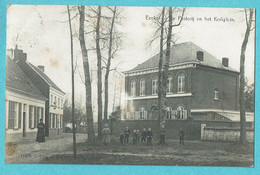 * Eke - Eecke (Nazareth - Oost Vlaanderen) * (Uitg J. Devaert, Nr 11209) De Pastorij En Het Kerkplein, Presbytère Animée - Nazareth