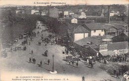 MARCHES - CLERMONT FERRAND - Boulevard Gergovia - Un Jour De Foire Aux Chevaux - Carte Postale Ancienne - Marktplaatsen