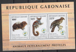 Gabon Gabun 1997 Bl. A91 Animaux Intégralement Protégés Faune Fauna Daman Galago Aigle Adler Rapaces Birds Of Prey - Gabon