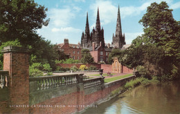 Lichfield Cathedral From The Minster Pool, Staffordshire. Unposted - Autres & Non Classés