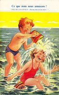 HUMOUR - Enfants - Ce Que Nous Nous Amusons ! - The Sea Is Lovely - Having Lots Of Fun Here ! - Carte Postale Ancienne - Humour