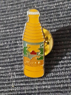 PIN'S PINS ALIMENTATION BOISSON JOKER JUS FRUITS - Bebidas