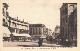 Angoulême * La Place De L'hôtel De Ville * Grand Café De La Paix - Angouleme