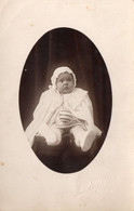 CORBIE   -  Bébé Et Son Hochet Chez Le Photographe H. MIETTE  -  Carte Photo - Corbie