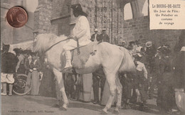 44 - Carte Postale Ancienne Au Bourg De Batz   Un Jour De Fète    Un Paludier En Costume De Voyage - Batz-sur-Mer (Bourg De B.)