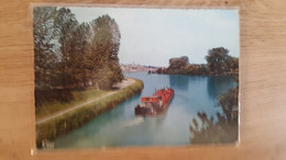 Joigny , 89 Péniche - Péniches