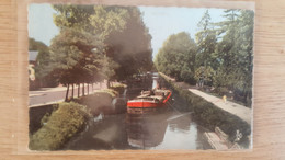 Paray Le Monial  , Péniche  , 71 - Péniches