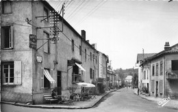 63-MANZAT-ROUTE DE CHÂTEAUNEUF ET HÔTEL DU COMMERCE - Manzat