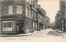 La Ferté Macé * La Rue D'hautvie * Grand Bazar De Paris * Commerces Magasins - La Ferte Mace