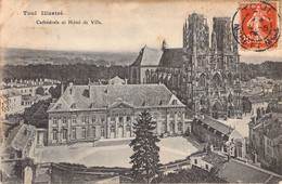 FRANCE - 54 - TOUL - Cathédrale Et Hôtel De Ville - Carte Postale Ancienne - Toul