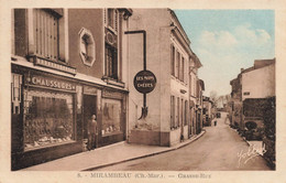 Mirambeau * La Grande Rue Du Village * Commerce Magasin De Chaussures - Mirambeau