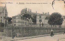 écouen * Place De L'église Et Vue Du Château * Enfants Villageois - Ecouen