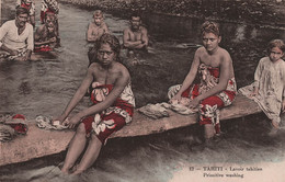 TAHITI - Lavoir Tahitien - Colorisé Et Animé - Edition R R - Carte Postale Ancienne - - Tahiti