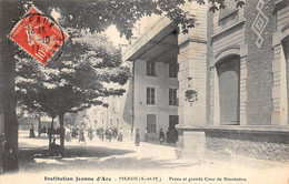 Meaux         77         Institution Jeanne D'Arc  Préau Et Cour De Récréation                (voir Scan) - Meaux