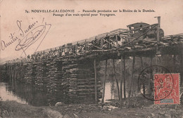 NC - Passerelle Provisoire Sur La Dumbéa Passage D'un Train Spécial Pour Voyageurs - Carte Postale Ancienne - - Nouvelle-Calédonie