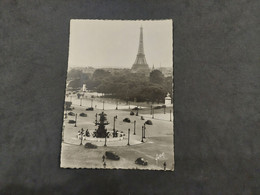 Cartolina Parigi 1948. Place De La Concorde E  Tour Eiffel. Viaggiata. Condizioni Eccellenti. - Tour Eiffel