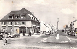 FRANCE - 80 - FORT MAHON - Avenue De La Plage - Voitures - Carte Postale Ancienne - Fort Mahon