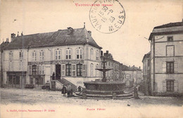 FRANCE - 55 - VAUCOULEURS - Place Pétry - Carte Postale Ancienne - Autres & Non Classés