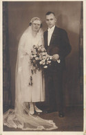 Vintage Brides Wedding Groom & Bride Social History Photo Postcard Veil Elegance - Noces