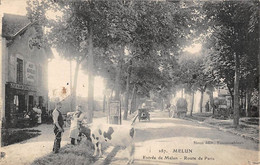 Melun           77     Entrée De Melun Route De Paris . Restaurant  Aux Nouvelles Casernes     N° 287   (voir Scan) - Melun