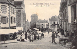 MARCHES - FRANCE - 23 - La Souterraine - La Place Un Jour De Marché - Carte Postale Ancienne - Mercati