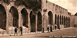 Old Walls, Southampton 1920s Unused Real Photo Postcard. Publisher "Daily News" Wallet Guide Series - Southampton
