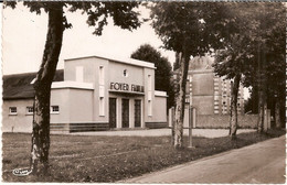 3J3 --- 41 MARCHENOIR La Salle Des Fêtes Et L'Ecole - Marchenoir