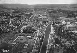 02-CHAUNY- VUE AERIENNE GENERALE , LE CANAL DE ST-QUENTIN LA VOIE FERREE - Chauny