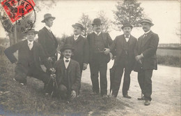 Rethel * Carte Photo 1913 * Hommes De La Ville , Célébrités ? - Rethel