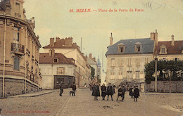 Melun            77        Place De La Porte De Paris    N° 26        (voir Scan) - Melun