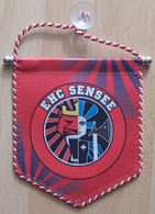 EHC SENSEE Switzerland, Ice Hockey Club  PENNANT, SPORTS FLAG ZS 5/14 - Abbigliamento, Souvenirs & Varie