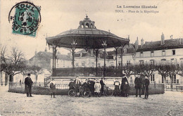 FRANCE - 54 - TOUL - Place De La République - Kiosque - Animée - Carte Postale Ancienne - Toul