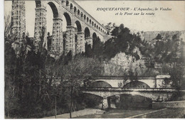 DEPT 13 / ROQUEFAVOUR - L'AQUEDUC LE VIADUC ET LE PONT SUR LA ROUTE - Roquefavour