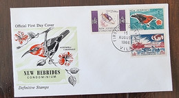 NOUVELLES HEBRIDES Oiseaux, Poissons Yvert 243/44, Sur Enveloppe 1er Jour, FDC émis En 1966 (inscriptions En Anglais) - Fische