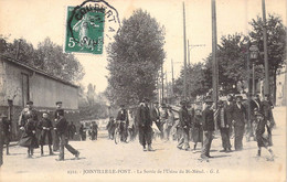 FRANCE - 94 - Joinville-le-Pont - La Sortie De L'Usine Du Bi-Métal - Carte Postale Ancienne - Joinville Le Pont